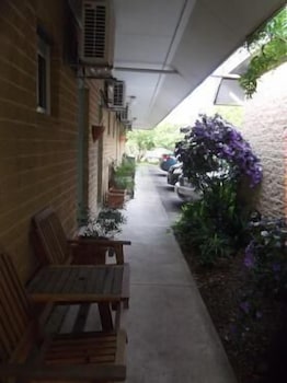 Corlette Palms Motor Inn - Accommodation NT 4