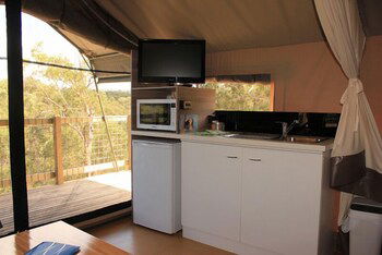 Lorne Bush House Cottages & Eco Retreats - NT Tourism 4