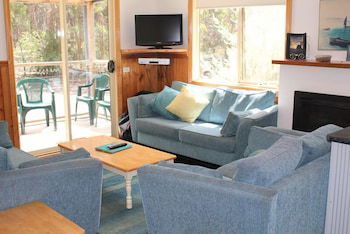 Lorne Bush House Cottages & Eco Retreats - NT Tourism 5