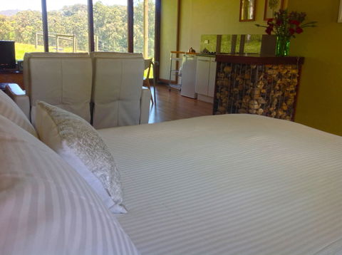 Valley Farm Vineyard Cottages - Accommodation NT 3