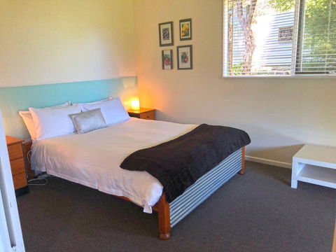 Valley Farm Vineyard Cottages - Accommodation NT 5