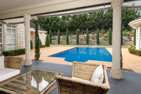 Montfort Manor - Accommodation NT 3