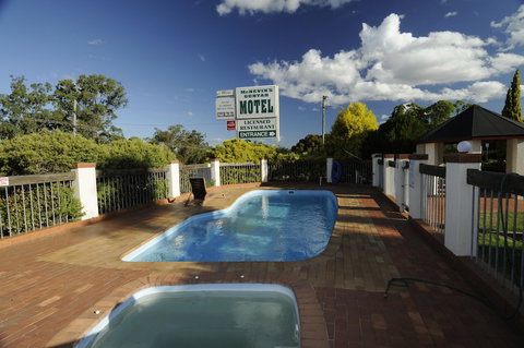 McNevin's Warwick Motel - Accommodation NT 5