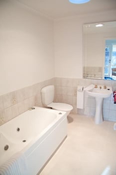 Yarra Glen Racecourse Apartments - Accommodation NT 2