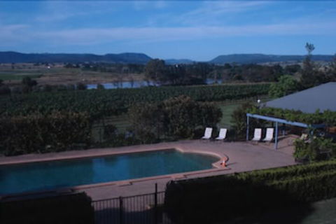 Tranquil Vale Vineyard & Cottages - Accommodation NT 2