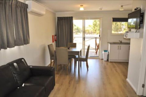 Western KI Caravan Park - Accommodation NT 0