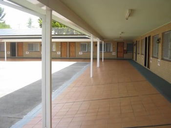 Settlers Motor Inn - Accommodation NT 0