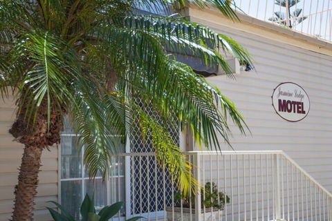 Jasmine Lodge Motel - Accommodation NT 1
