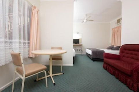 Jasmine Lodge Motel - Accommodation NT 7