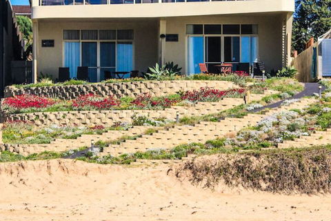 Al Mare Beachfront Retreat - Accommodation NT 1