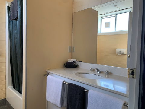Wedderburn Goldseeker Motel - NT Tourism 2