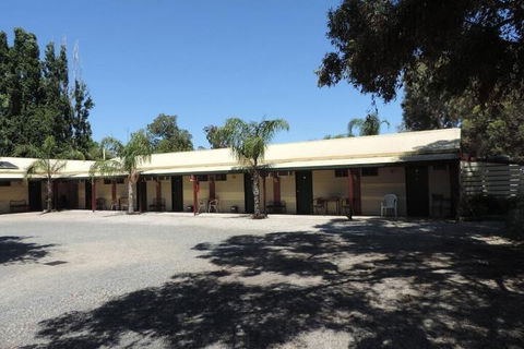 Tooleybuc Country Roads Motor Inn - NT Tourism 1