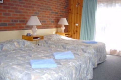 Tooleybuc Country Roads Motor Inn - NT Tourism 3