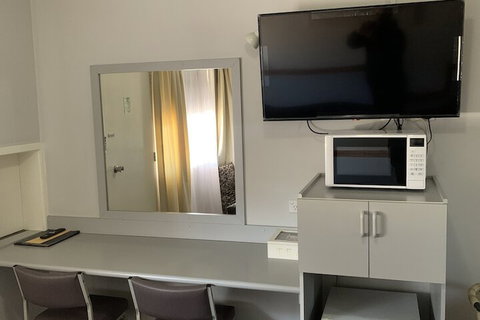 Orana Windmill Motel - Accommodation NT 4