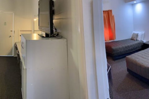 Orana Windmill Motel - Accommodation NT 5