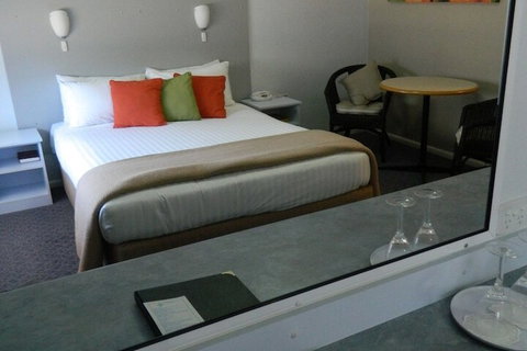 Orana Windmill Motel - Accommodation NT 7
