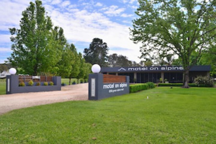 Buffalo River VIC Accommodation NT