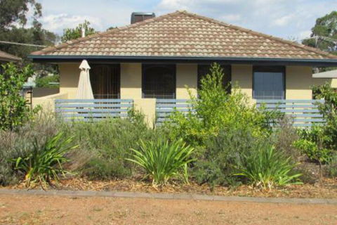 The Pommy Tree - NT Tourism 4