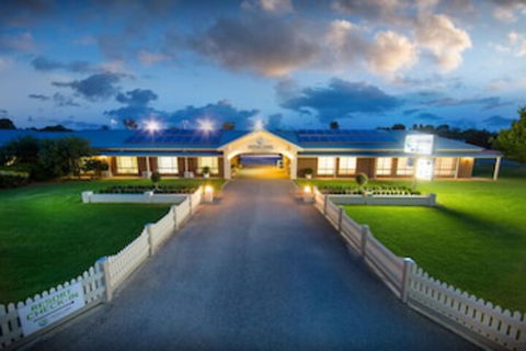 Howlong Golf Resort - NT Tourism 0