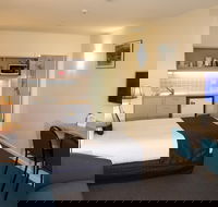 Shoreline Hotel - Accommodation NT