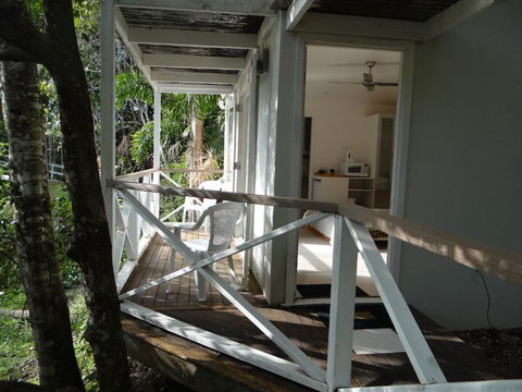Eumundi Yacht Club B & B - Accommodation NT 3