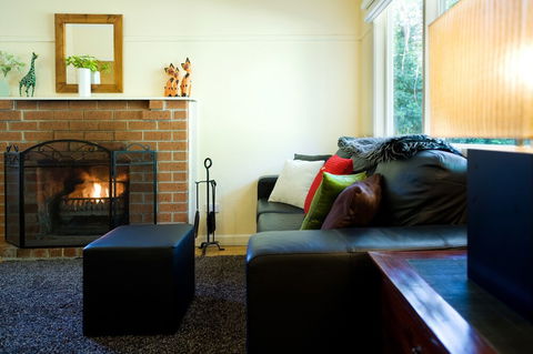 Apple Tree Cottage - Accommodation NT 1