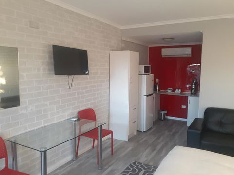 Wentworth Club Motel - Accommodation NT 5