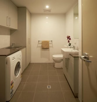 Baileys Serviced Apartments - Accommodation NT 4