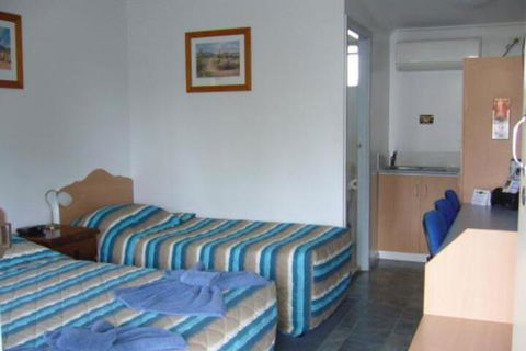 Kings Motor Inn & Steakhouse - Accommodation NT 3