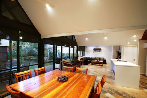 Whalers Cove Villas - Accommodation NT 2