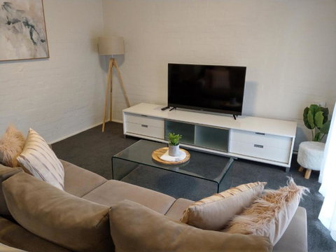 North Melbourne Retreat - Accommodation NT 4