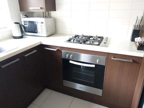 North Melbourne Retreat - Accommodation NT 5