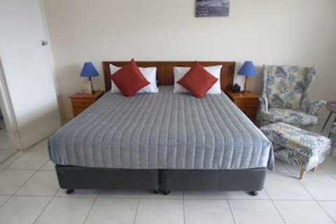 Airlie Court Units - Accommodation NT 0