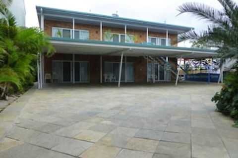 Airlie Court Units - Accommodation NT 1
