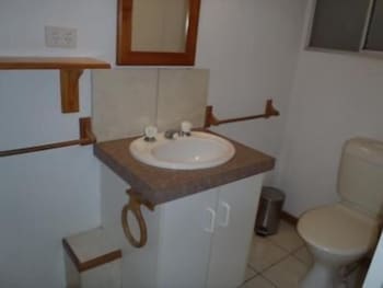Beachside Holiday Units - NT Tourism 5