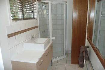 Beachside Holiday Units - NT Tourism 4