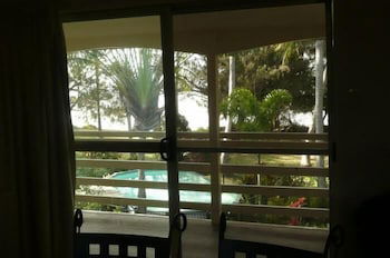 Beachside Holiday Units - NT Tourism 3