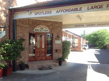 Cedar Lodge Motel - Accommodation NT 1