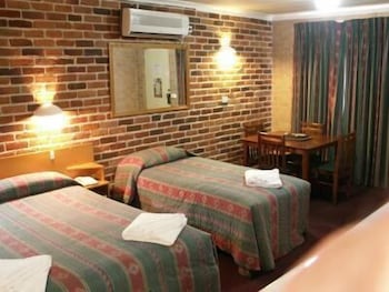 Cedar Lodge Motel - Accommodation NT 6