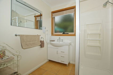 Sherwood View Accommodation - Accommodation NT 7