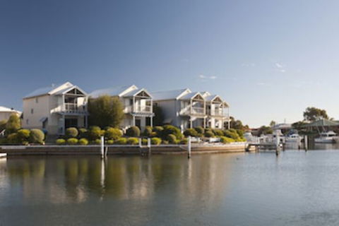 Captains Cove Resort - NT Tourism 0