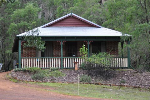 Karri Valley Chalets - Accommodation NT 3