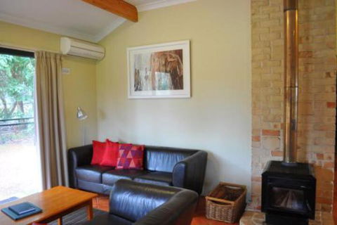 Karri Valley Chalets - Accommodation NT 7