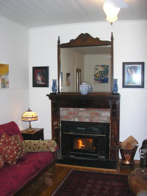 C & As Cottage - Accommodation NT 6