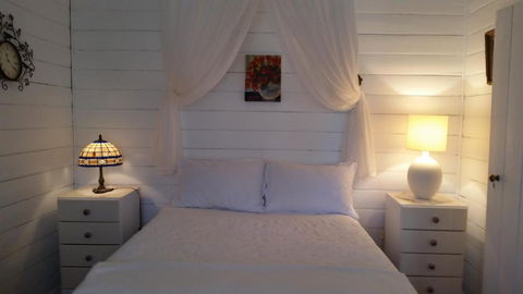 C & As Cottage - Accommodation NT 5