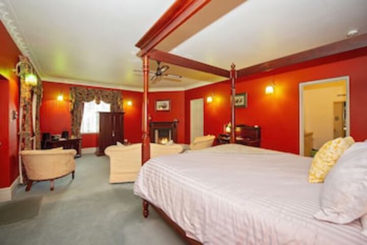  Accommodation NT