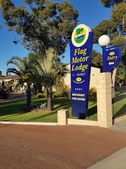 Flag Motor Lodge - Accommodation NT 0