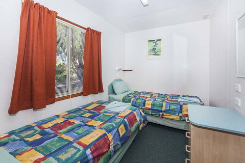 Naracoorte Holiday Park - Accommodation NT 3