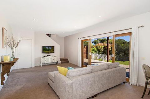 Provincial - Accommodation NT 0