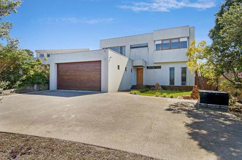 Provincial - Accommodation NT 1